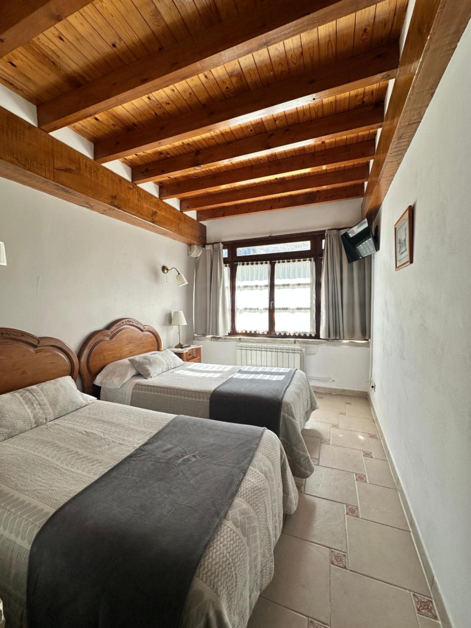 Casa Rural El Torrejon Arenas De Cabrales Exteriör bild