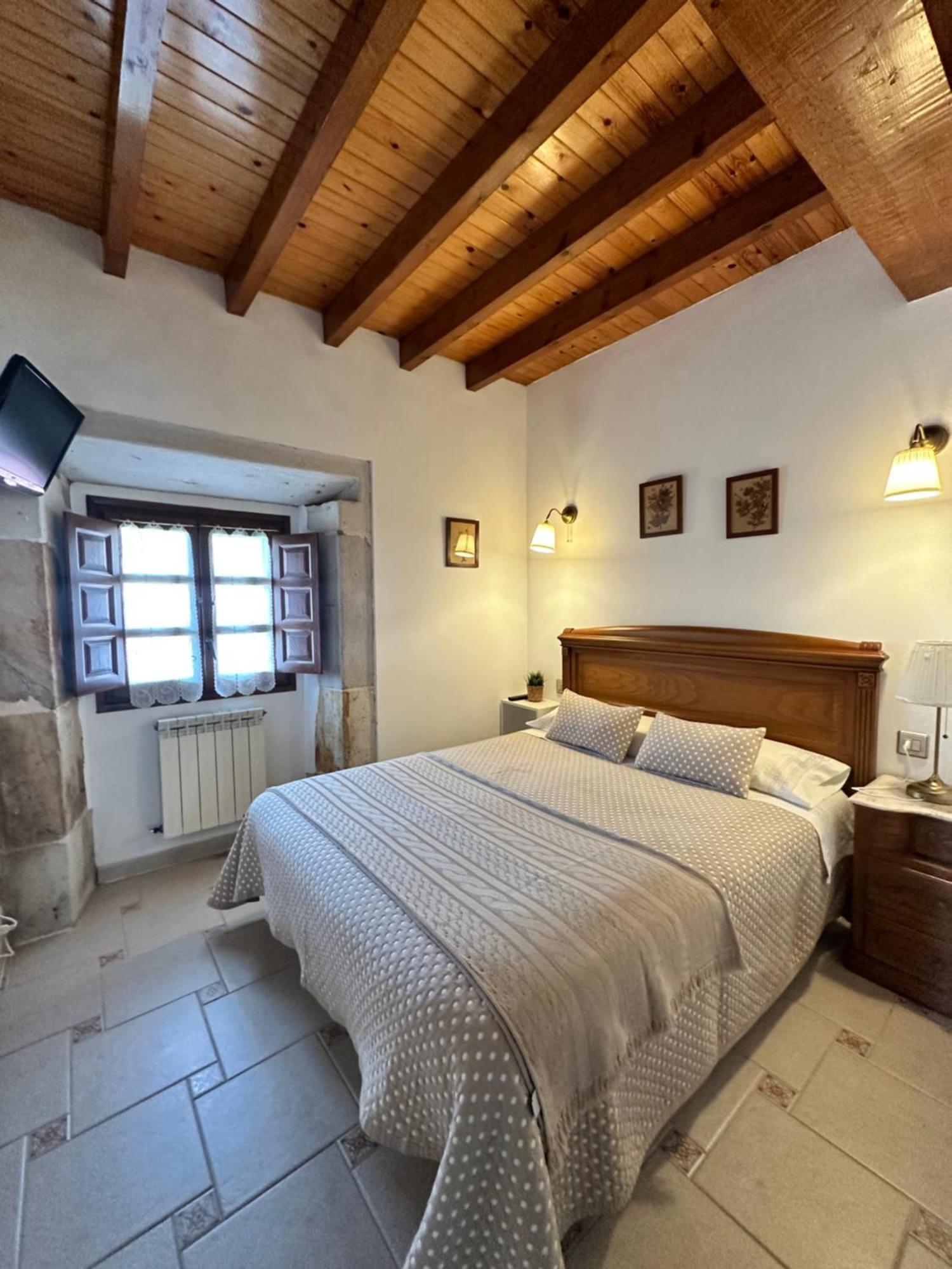 Casa Rural El Torrejon Arenas De Cabrales Exteriör bild